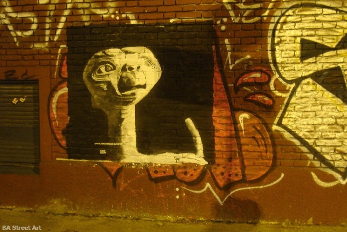 E.T. graffiti buenos aires buenosairesstreetart.com E.T. graffiti buenos aires buenosairesstreetart.com