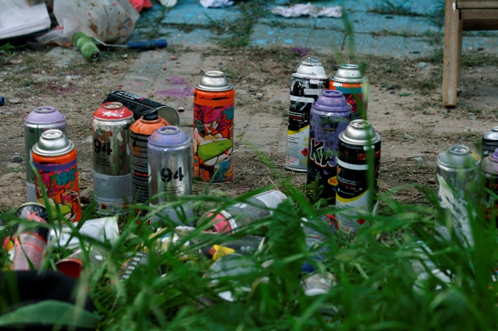 aerosol spray cans photo buenos aires street art adri godis fotografia