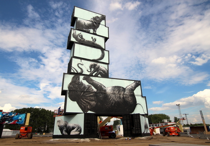 roa belgium street art graffiti north west walls werchter cages